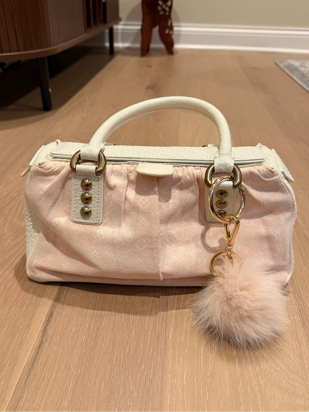 Louis Vuitton Authentic Mini Lin Trapeze PM Rose Monogram Vintage🤍